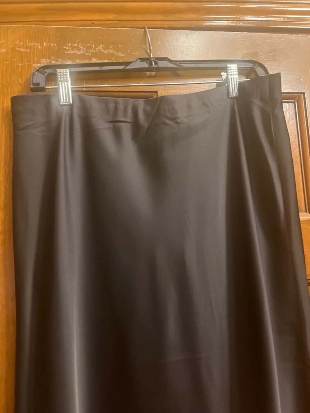 NWT Truth by Republican Satin Fabric Skirt in Black. Sz. Lg.